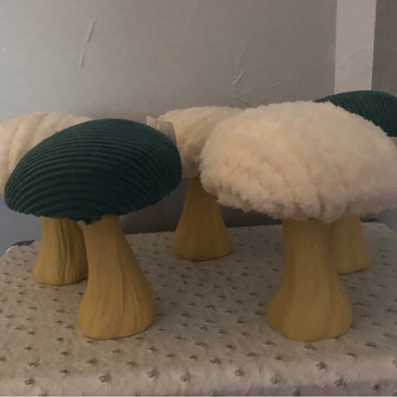 Set of 7 Plush Mushroom Decor / Pincushion - Picture 7 of 11
